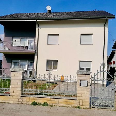 Apartman Tony Deluxe Near Zagreb Airport Velika Gorica Luaran gambar